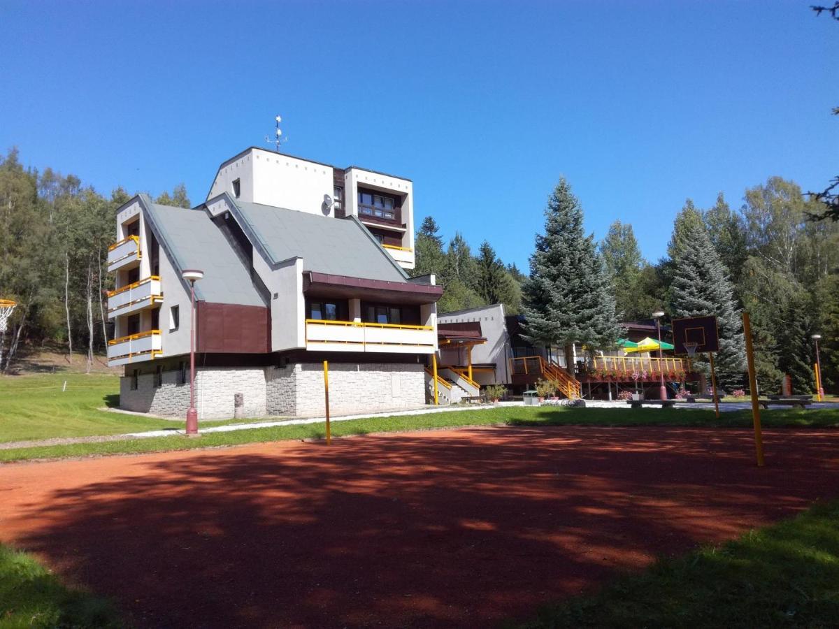 Hotel Ceska Farma Дольни-Двур Экстерьер фото